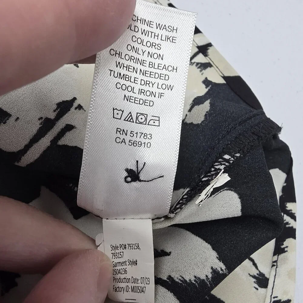 Maurices Blouse Lot 2 Womens XXL Black Floral Long Sleeve Plus Size Top Print - Picture 13 of 15